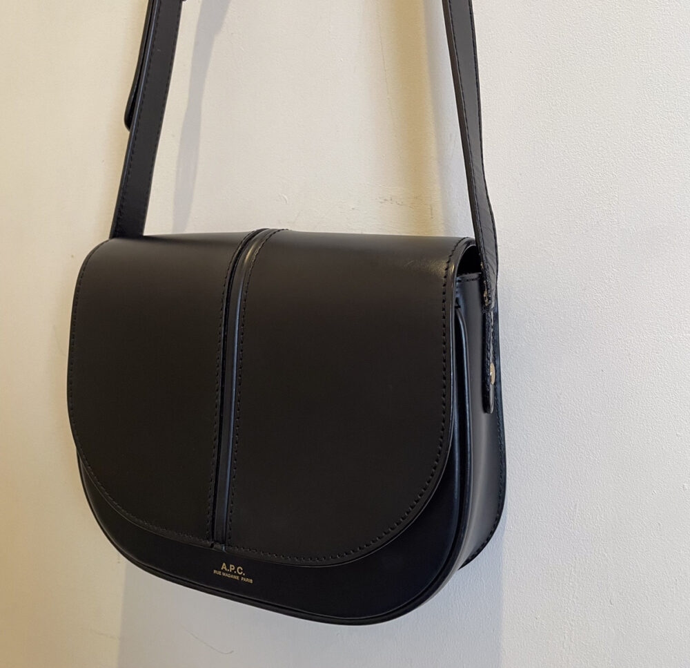A.P.C.　レザーショルダーバッグ